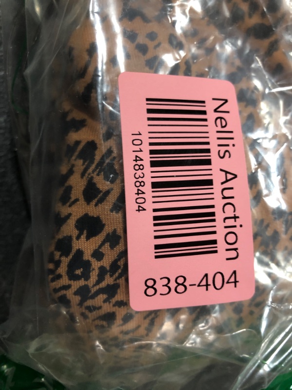 Photo 2 of AMAZON ESSENTIALS BLOUSE LEOPARD 