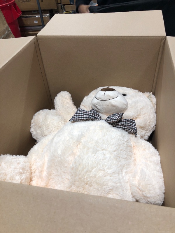 Photo 1 of MorisMos Giant White Teddy Bear Stuffed Animals Plush Toy for Girlfriend Kids Christmas Valentine's Day Birthday 47 Inches White 47 Inch