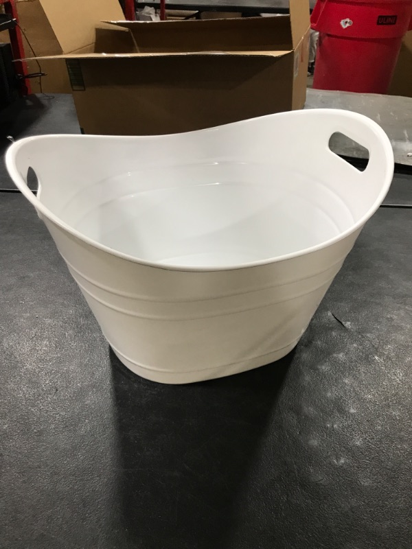 Photo 2 of  Beverage Tub, 18L Plastic Beer Bottle Bucket with Handles, White Party Tub for Drinks, Plastic Ice Bucket for Wine Beer Bottle Cooler---USED, MINOR DIRT 