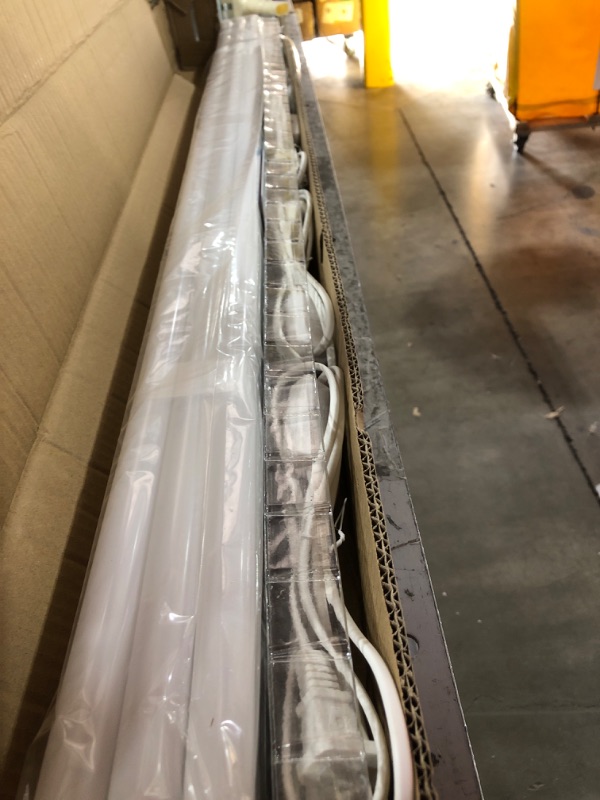 Photo 1 of (Pack of 14) Barrina LED T5 Integrated Single Fixture, 4FT, 2200lm, 6500K (Super Bright White), 20W, Utility Shop Light, Ceiling and Under Cabinet Light, Corded Electric with Built-in ON/Off Switch