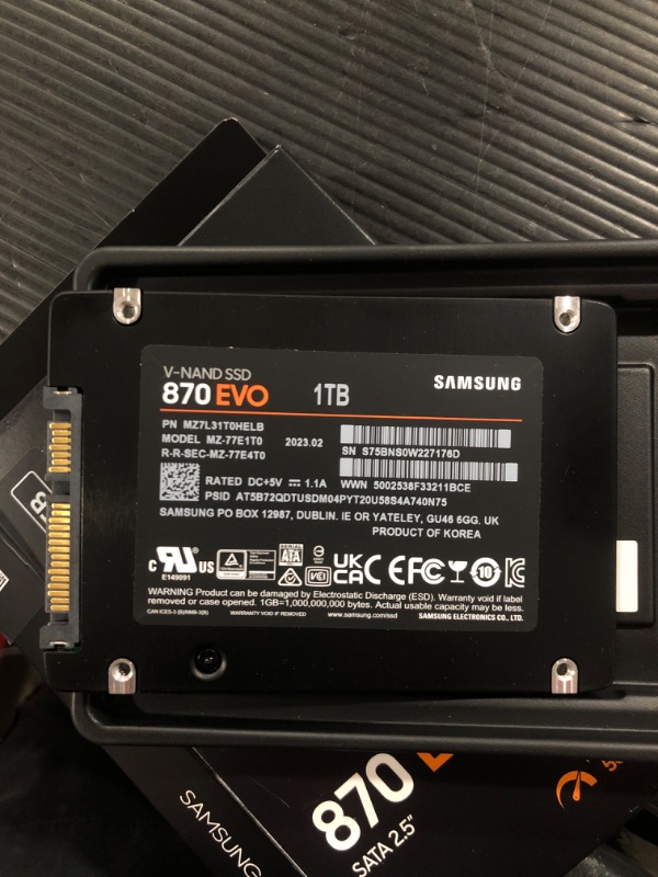 Photo 3 of SAMSUNG 870 EVO SATA III SSD 1TB 2.5” Internal Solid State Drive, Upgrade PC or Laptop Memory and Storage for IT Pros, Creators, Everyday Users, MZ-77E1T0B/AM