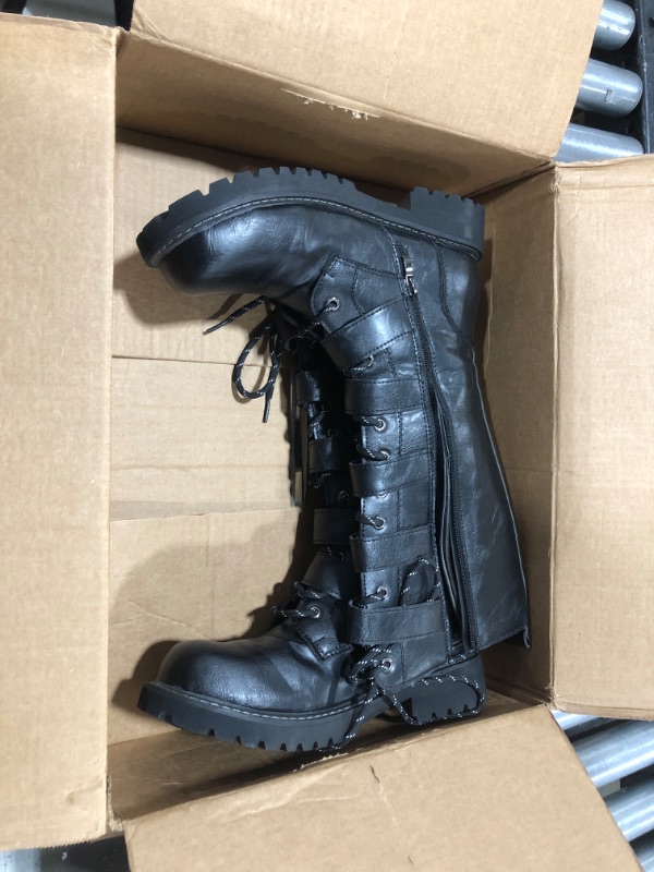 Photo 1 of 10.5 WOMENS BOOTS