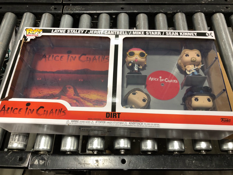 Photo 2 of Funko Pop! Deluxe Albums: Alice in Chains - Dirt