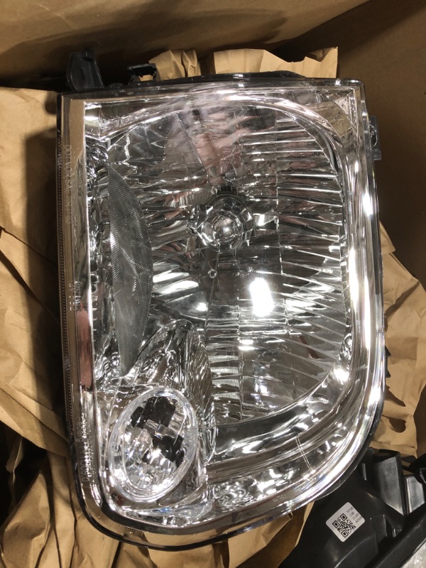 Photo 2 of AUTOSAVER88 Headlight Assembly Compatible with 2005-2006 Tundra Double/Crew Cab 2005-2007 Sequoia Chrome Housing Clear Lens(Not suitable for Regular Cab and Assess Cab) Chrome Housing Amber Reflector