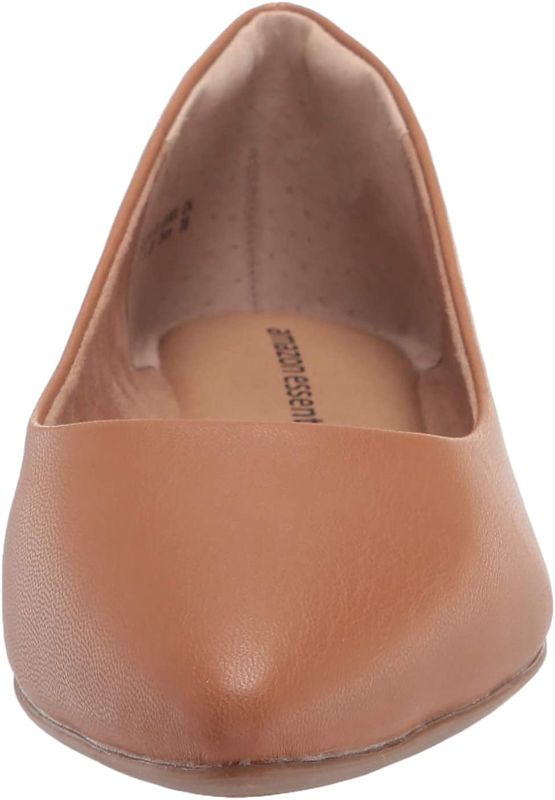 Photo 1 of Amazon Essentials Women's Pointed-Toe Ballet Flat Size 8
