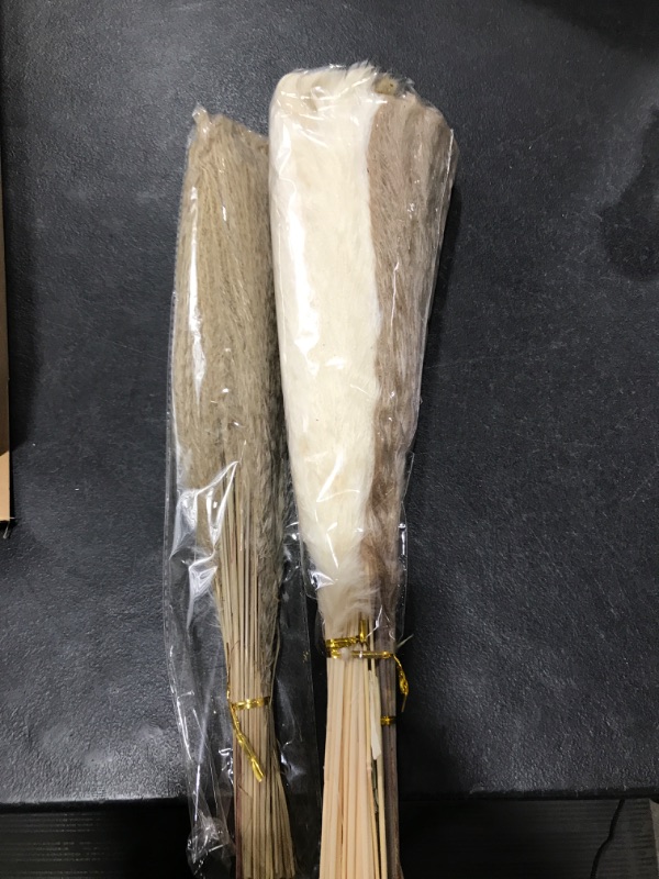 Photo 1 of 160 Pcs Dried Pampas Grass Decor 17 Inch Pampas Grass Bouquet Contains White Brown Pampas Grass, Bunny Tails Dried Flowers, Reed Grass Bouquet for Boho Decor Wedding, Home Decoration (White and Brown)