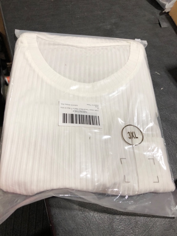 Photo 1 of 3XL WHITE CASUAL TEE 