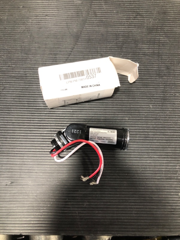 Photo 1 of 1 Pack Outdoor Photoelectric Sensor