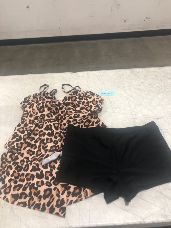 Photo 1 of Adisputent Set - Women Size: M - 