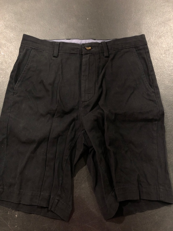 Photo 2 of Amazon Essentials Men's Classic-Fit 9" Short 29