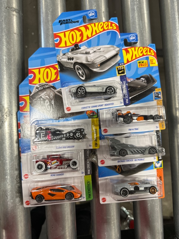 Photo 2 of 7 PIECES OF COLLECTIBLE HOT WHEELS 