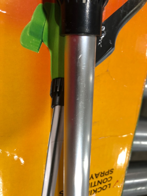 Photo 4 of Flexi Hose Green water wand, 7 spray modes , Telescoping wand 33''- 48''