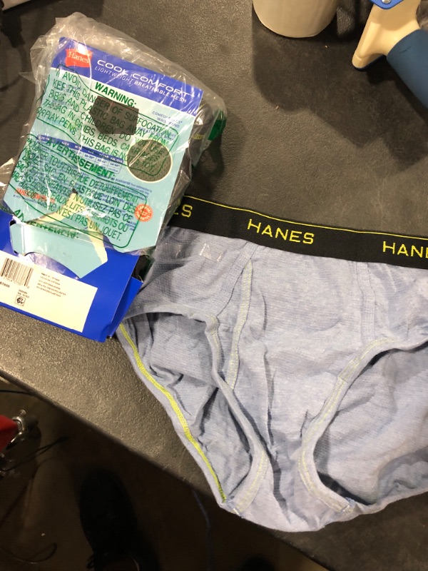 Photo 2 of Hanes Men's Cool Comfort Lightweight Dyed Brief, 5 Pack. Size M