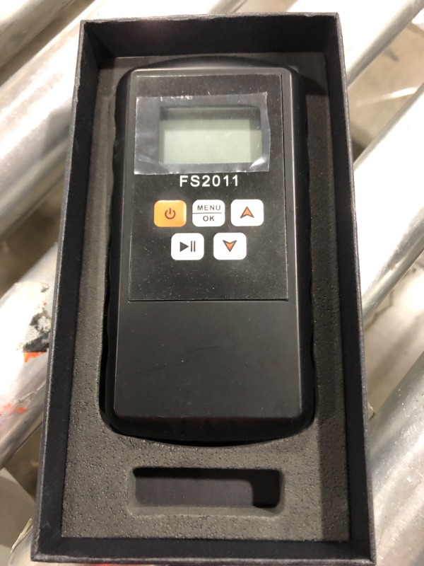 Photo 2 of Radiation Detector Survey Meter,Handheld Mini Digital LCD Nuclear Radiation Detector,? ? ? Ray Gamma Nuclear Radiation Detector,3 Kinds of Alarm Mode and A Variety of Alarm Threshold.
