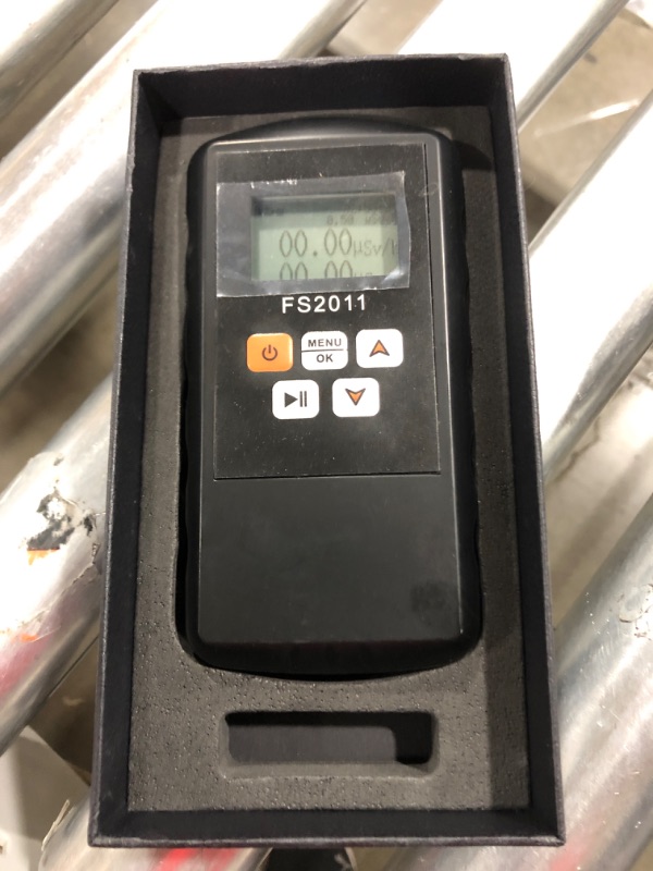 Photo 3 of Radiation Detector Survey Meter,Handheld Mini Digital LCD Nuclear Radiation Detector,? ? ? Ray Gamma Nuclear Radiation Detector,3 Kinds of Alarm Mode and A Variety of Alarm Threshold.
