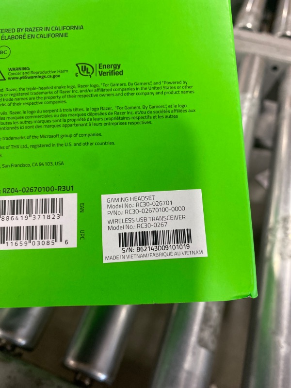 Photo 2 of Razer Nari Ultimate Wireless 7.1 Surround Sound Gaming Headset: THX Audio & Haptic Feedback - Auto-Adjust Headband - Chroma RGB - Retractable Mic - For PC, PS4, PS5 - Black
