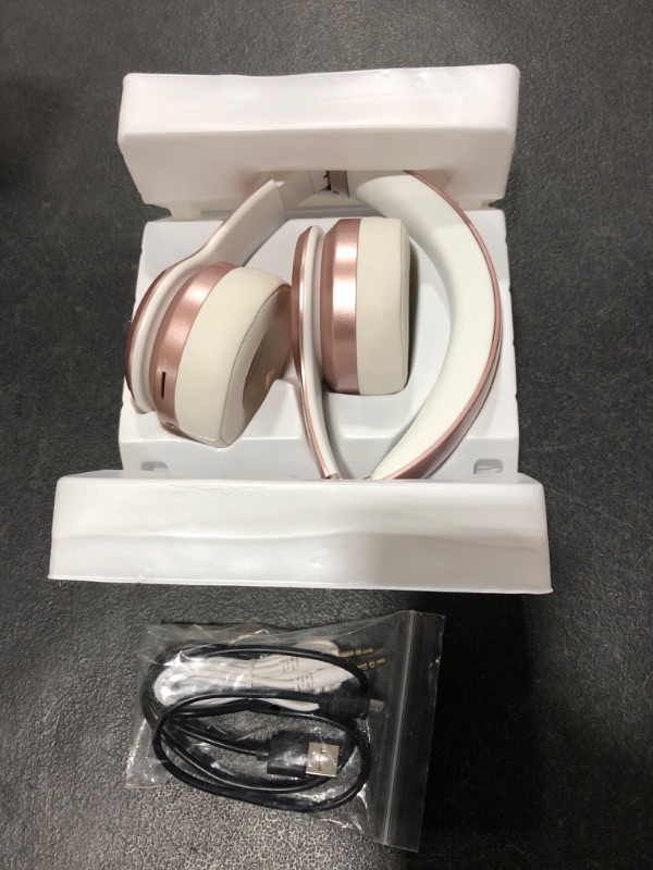 Photo 2 of Wireless Headphones