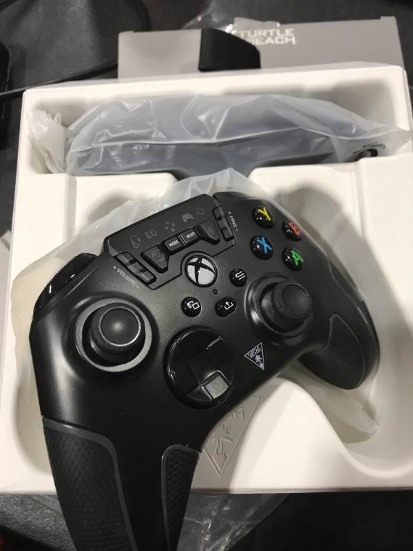 Photo 2 of Turtle Beach Recon Controller - Gamepad - Wired - Black - for PC, Microsoft Xbox One, Microsoft Xbox Series S, Microsoft Xbox Series X
