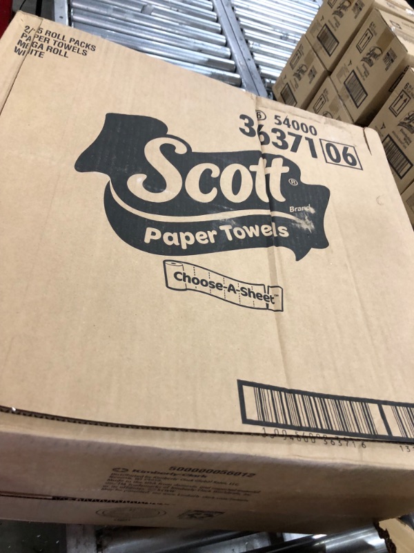 Photo 3 of Scott Paper Towels, Choose-A-Sheet - 30 Mega Rolls (2 Packs of 15) = 56 Regular Rolls (102 Sheets Per Roll)