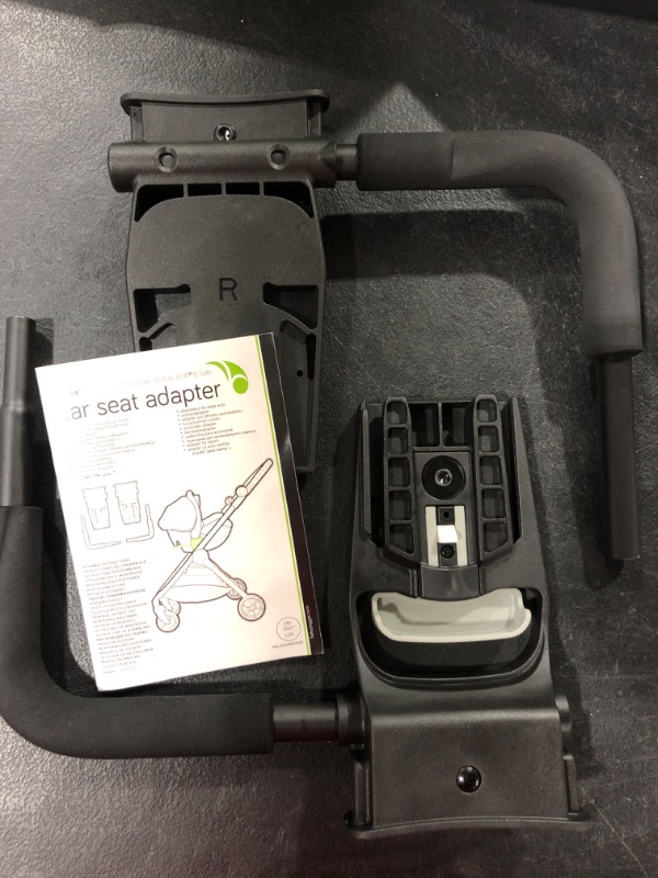 Photo 2 of Baby Jogger Britax/BOB CSA Click Connect Car Seat Adapter, BJ Black