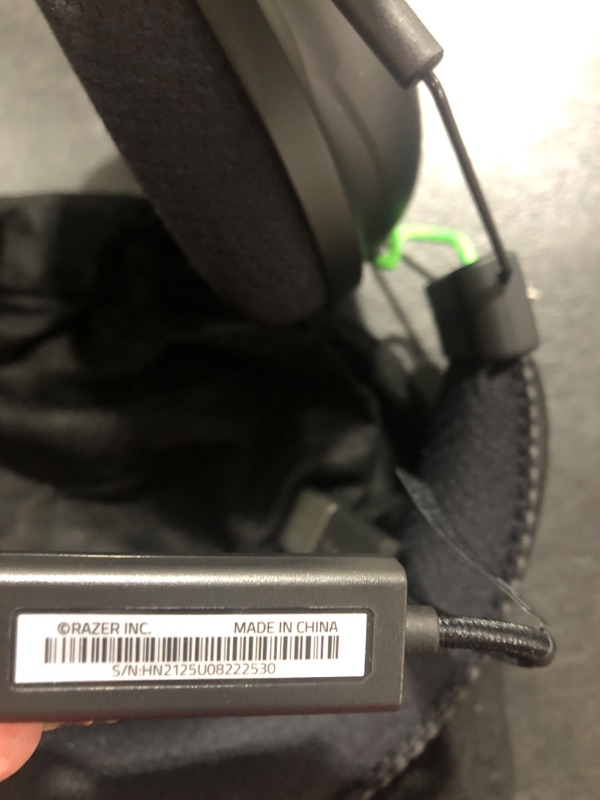 Photo 4 of Razer BlackShark V2 Gaming Headset: THX 7.1 Spatial Surround Sound - 50mm Drivers - Detachable Mic - PC, PS4, PS5, Switch, Xbox One, Xbox Series X & S, Mobile - 3.5 mm Audio Jack & USB DAC - Black Classic Black