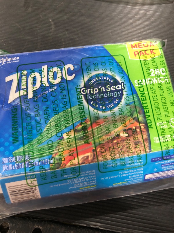 Photo 2 of Ziploc Sandwich and Snack Bags for On the Go Freshness, Grip 'n Seal Technology for Easier Grip, Open, and Close, 280 Count