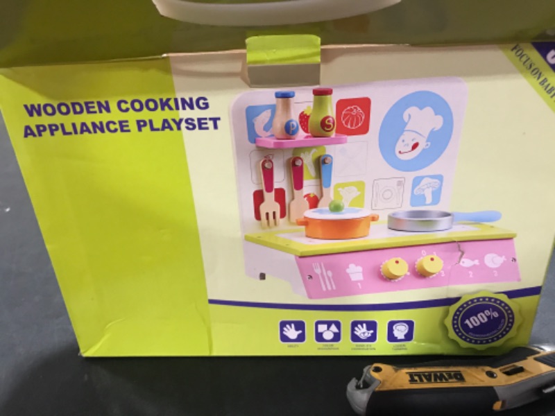 Photo 1 of COOKING PLAYSET 