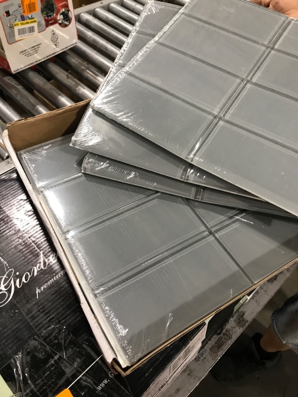 Photo 4 of 11 CAESES. CASAPALACE Peel and Stick Glass Tile for Kitchen Backsplash, 3” x 6” Grey Subway Tile Backsplash (11, 5 Sheets, 5 SQ.FT.)
