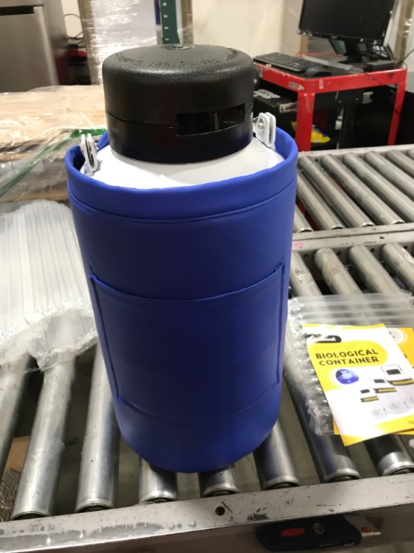 Photo 2 of CGOLDENWALL 3L Liquid Nitrogen Container Cryogenic Container LN2 Tank Aluminum Alloy Dewar Liquid Nitrogen Dewar with 6 Canisters and Carry Bag (3L)