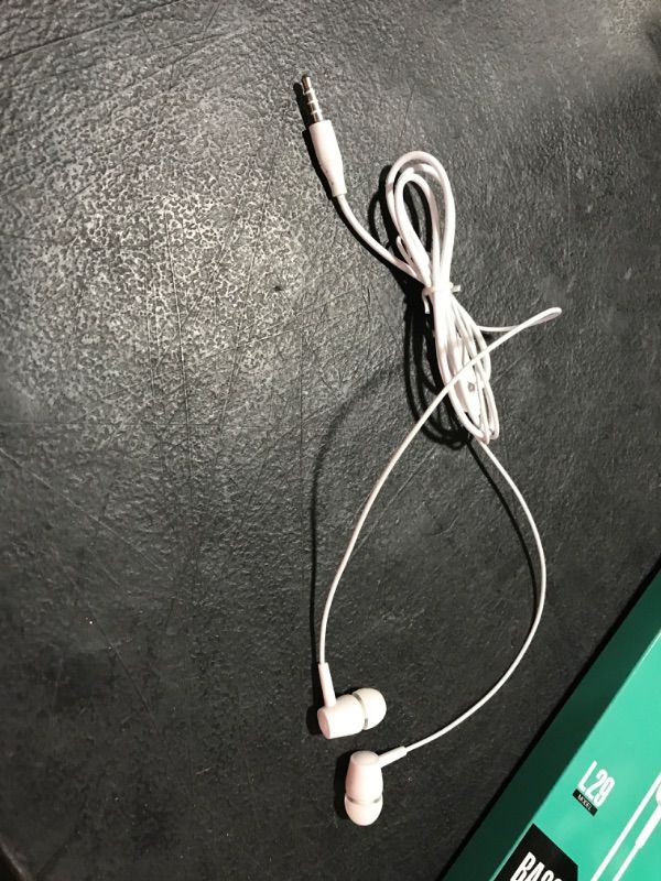 Photo 1 of L29 BASS EARPHONES 
