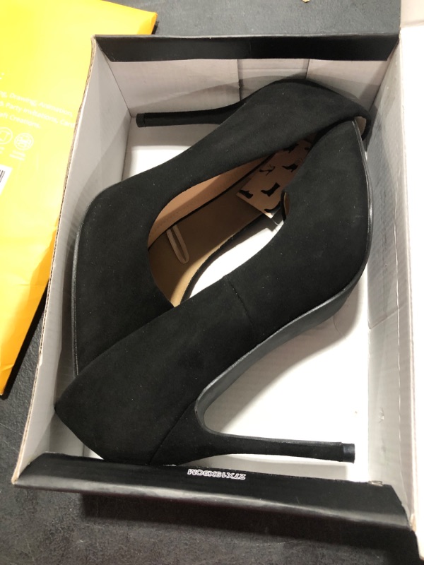 Photo 1 of  BLACK HEELS SIZE 9 