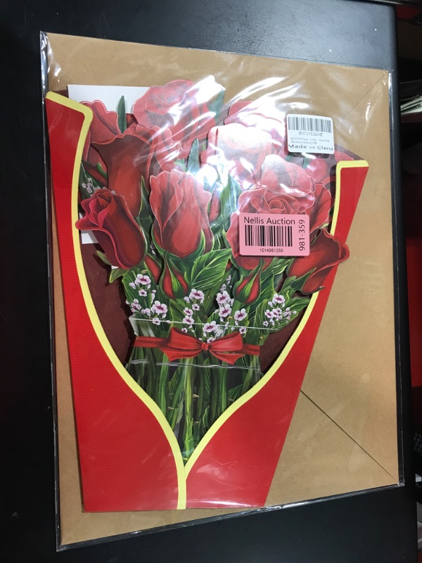 Photo 2 of SZCXTOP Paper Pop Up Cards,Red Rose 12 inch Life Sized Forever Flower Bouquet 3D Birthday Greeting Cards with Note Card and Envelope for Women Girls Wife Mom Lovers Friend Classmate (Red Rose)