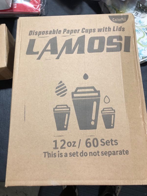 Photo 1 of 12 oz paper cups with lids pack 