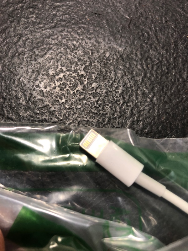 Photo 3 of Apple Thunderbolt Cord