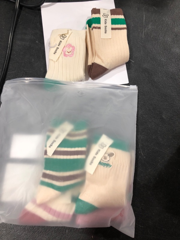 Photo 1 of 6 pair of kid socks. Size 1-3T