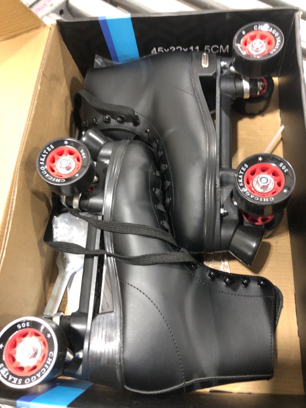 Photo 2 of Chicago Classic Men's Rink Skates Size 10
