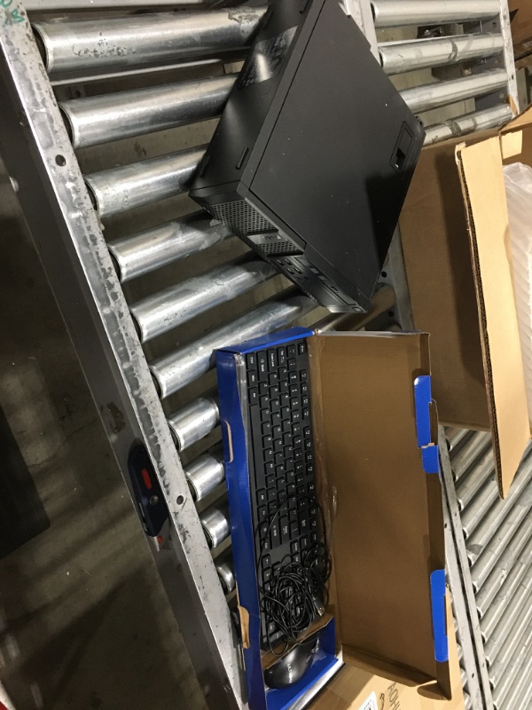 Photo 1 of Dell Optiplex 9020 Small Form Factor Desktop with Intel Core i7-4770 Upto 3.9GHz, HD Graphics 4600 4K Support, 32GB RAM, 1TB SSD, DisplayPort, HDMI, Wi-Fi, Bluetooth - Windows 10 Pro (Renewed) Intel Core i7-4770 | No Optical