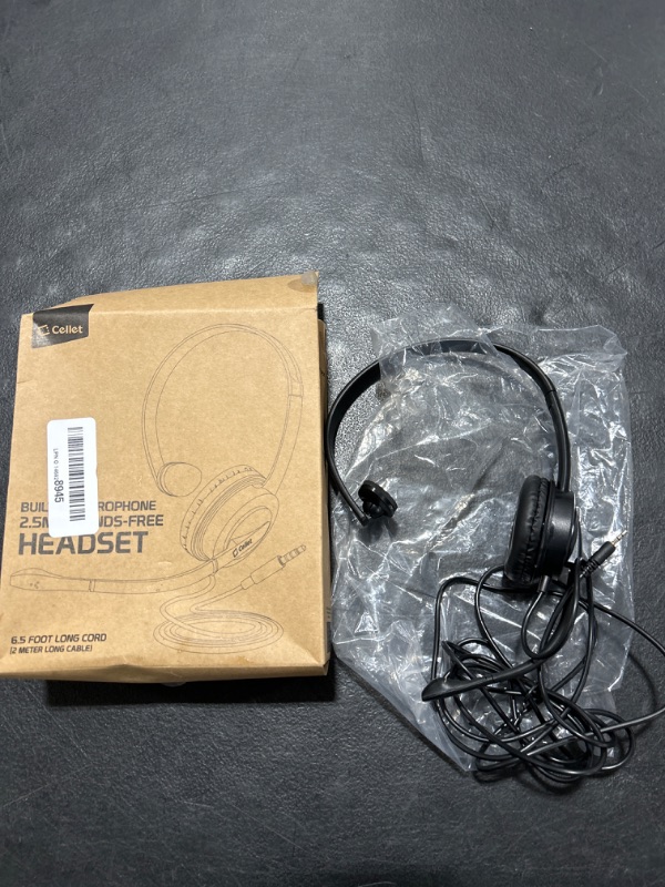 Photo 2 of Cellet Premium Mono 2.5mm Hands-Free Adjustable Headset with Boom Microphone for Landline Phones Cordless and Office Business Phones *Not for Smartphones*