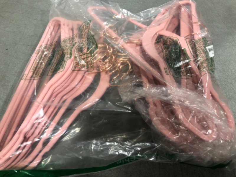 Photo 1 of 25 PINK VELVET HANGERS