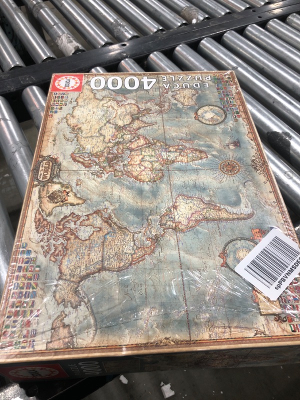 Photo 2 of 4,000 Piece Puzzle - The World Map