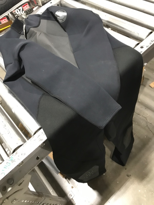 Photo 2 of Body Glove Men's Pro-3 Full Wetsuit XL
