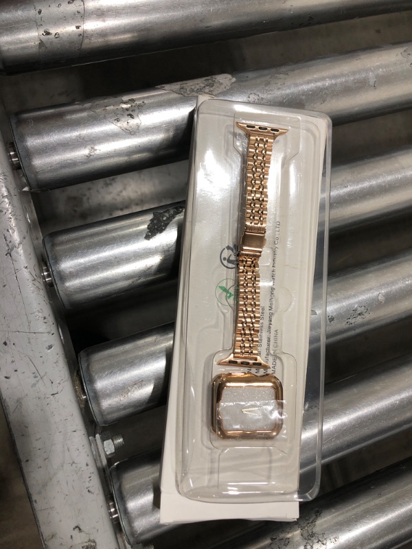 Photo 2 of QUNDAXI Slim Watch Band Compatible with Apple Watch 41mm 45mm 42mm 44mm 40mm 38mm Metal stainless steel Watchband suitable for iWatch 8/7/6/5/4/3/2/1/SE series, Rose gold