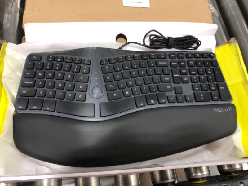 Photo 2 of DeLUX GM901 Ergonomic Office Keyboard (Wired Version)