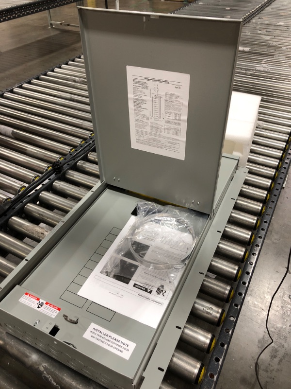 Photo 1 of  Siemens MC2040B1200S 20 Space 40 Circuit 200 Amp Surface Mount Meter Load Center Combination with Ring Type Cover 