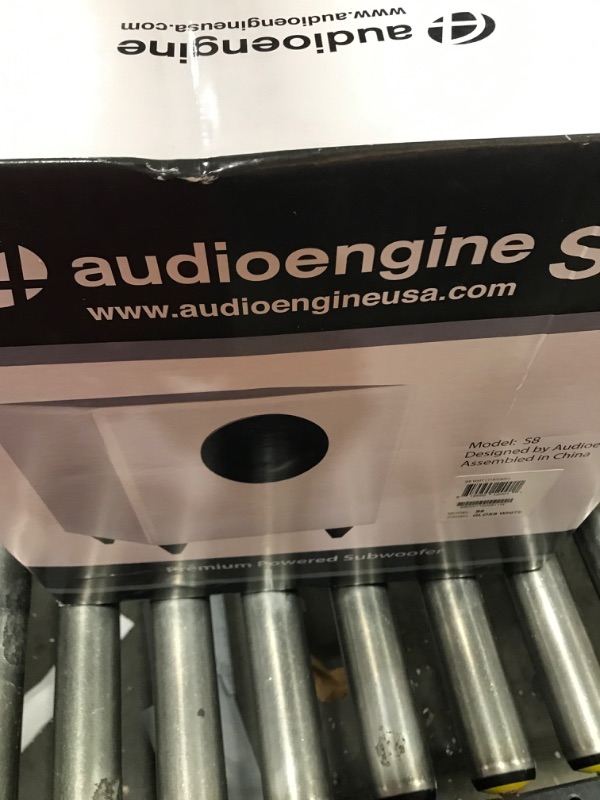 Photo 6 of Audioengine - S8 8" 250w Powered Subwoofer - Gloss White