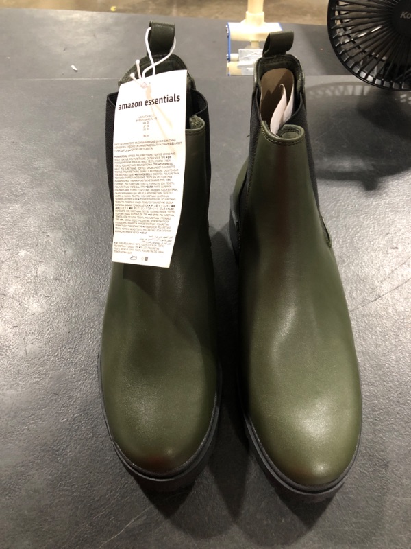 Photo 2 of Amazon Essentials Women's Combat Chelsea Boot  size 12 