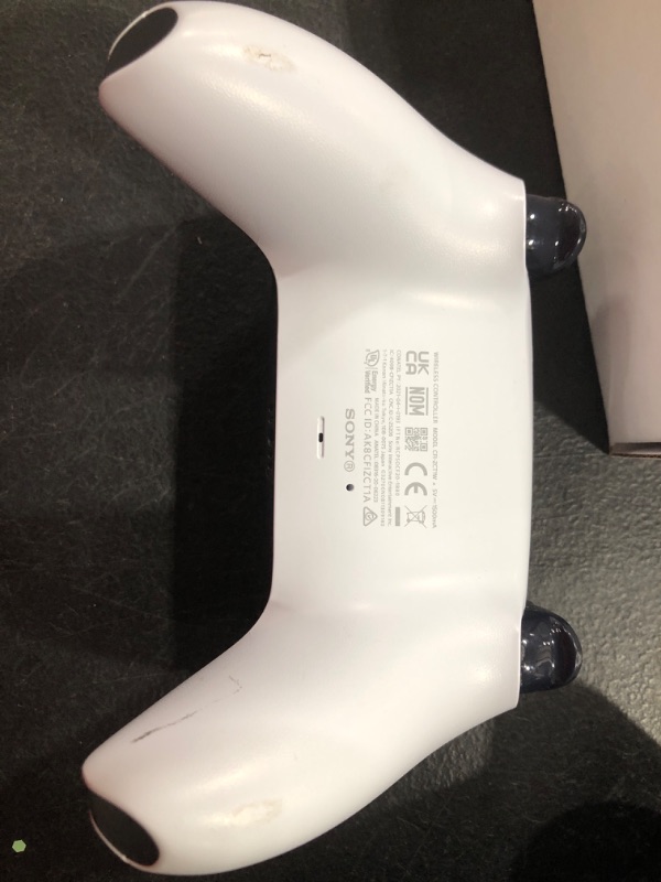 Photo 3 of Playstation DualSense Wireless Controller White