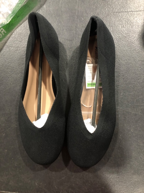 Photo 2 of Ataiwee Women's Wide Flat Shoes?Classic Round Toe Slip on Wide Ballet Shoes. 6 Wide Black 1910012-4