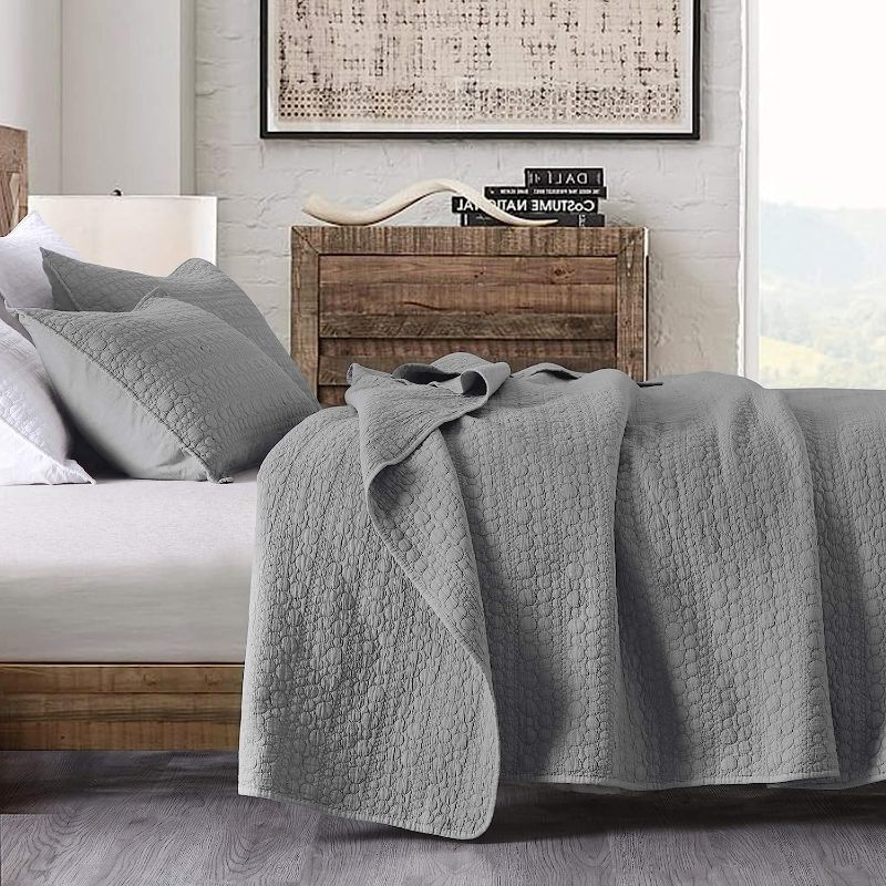 Photo 1 of Grey Quilt UNKNOWN SIZE