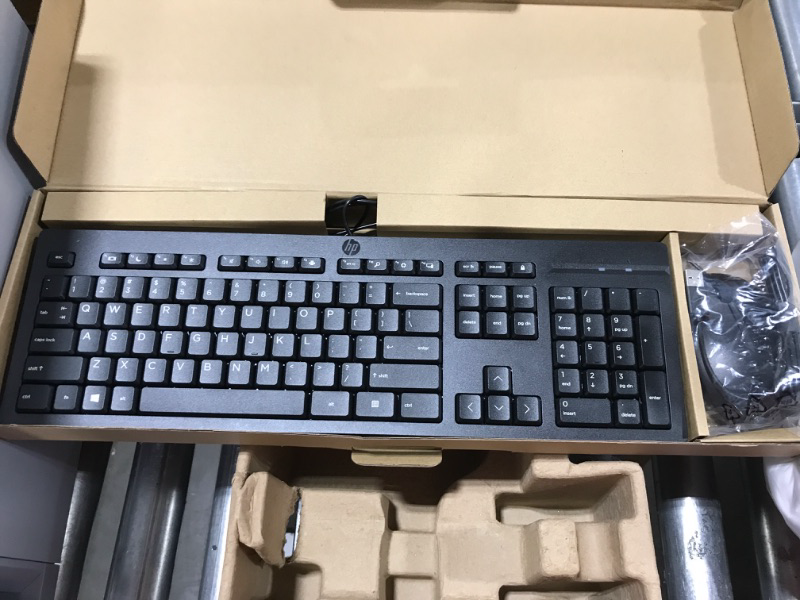 Photo 1 of HP ENVY TE02-0042 DT PC